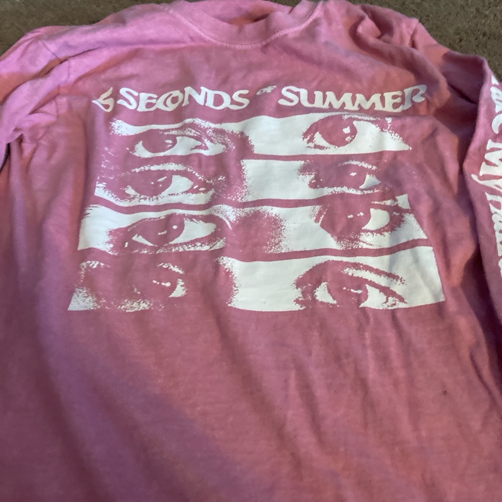 5sos concert tee shirt. Unisex